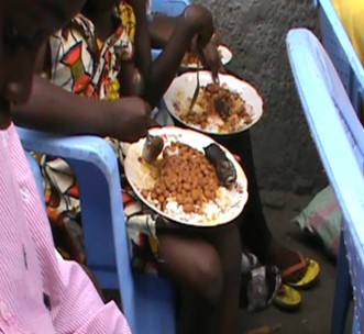 Enfants en République Démocratique du Congo | NFDPC | Donner de la nourriture et des vêtements